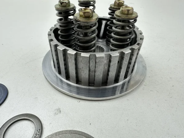 Pièce piece moto d'occasion authentique et vérifiée - Qualité garantie par Dratom Parts