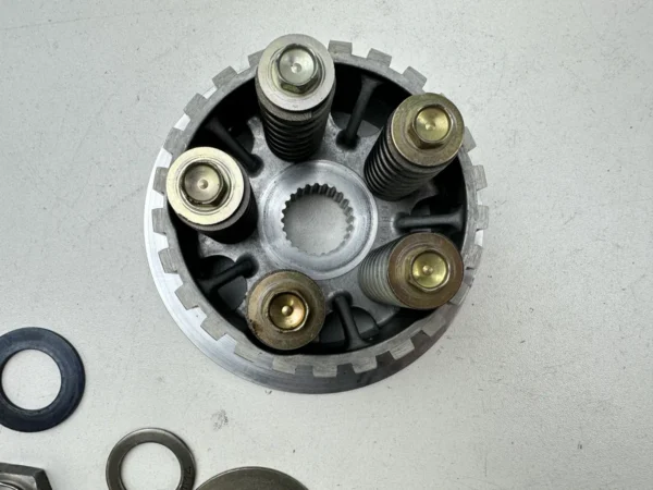 Pièce détachée piece moto d'origine contrôlée et testée - En stock chez Dratom Parts