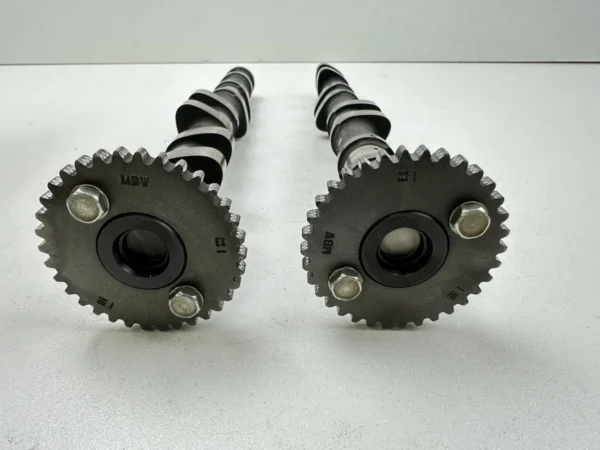 Pièce détachée piece moto d'origine contrôlée et testée - En stock chez Dratom Parts