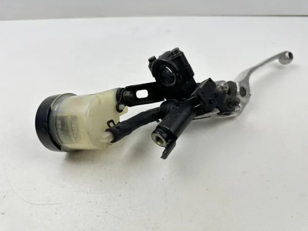Pièce piece moto d'occasion authentique et vérifiée - Qualité garantie par Dratom Parts