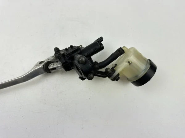 Pièce piece moto d'occasion authentique et vérifiée - Qualité garantie par Dratom Parts