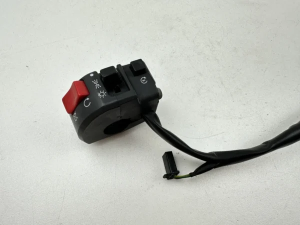 Pièce piece moto d'occasion authentique et vérifiée - Qualité garantie par Dratom Parts