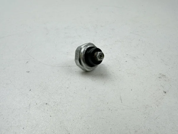 Pièce piece moto d'occasion authentique et vérifiée - Qualité garantie par Dratom Parts