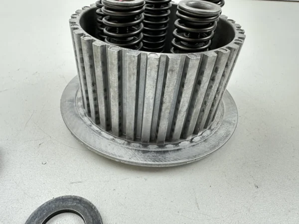 Pièce détachée piece moto d'origine contrôlée et testée - En stock chez Dratom Parts