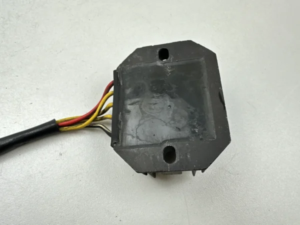 Pièce détachée piece moto d'origine contrôlée et testée - En stock chez Dratom Parts