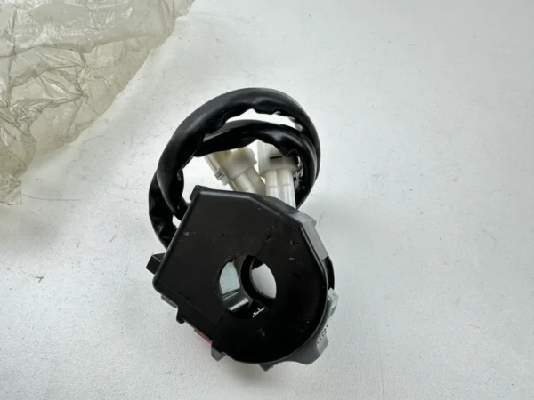 Pièce détachée piece moto d'origine contrôlée et testée - En stock chez Dratom Parts