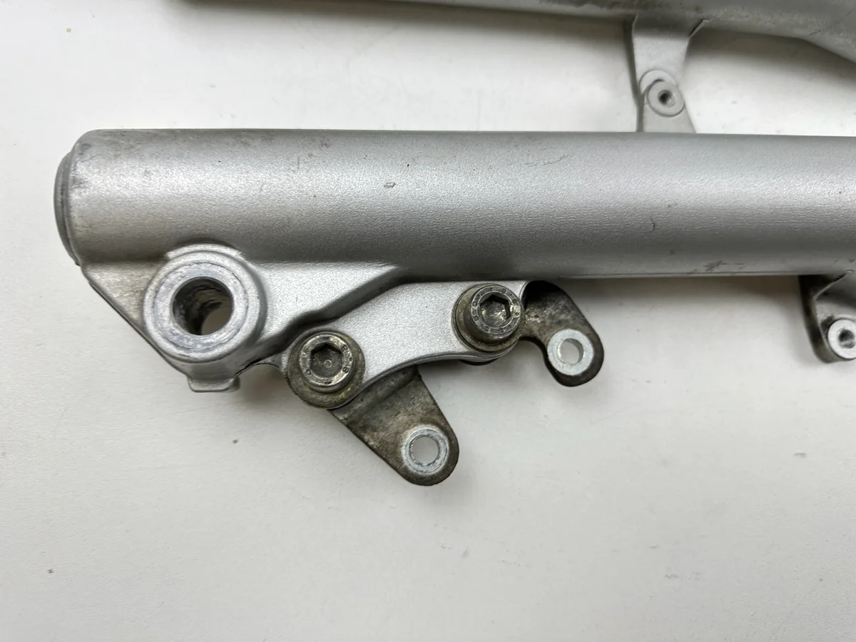 Dratom Parts piece moto 09 5 Composant piece moto d'occasion certifié en excellent état - Vendeur professionnel Dratom Parts