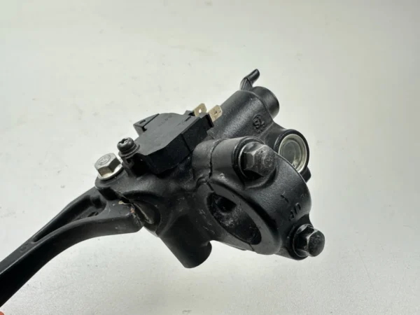 Composant piece moto d'occasion certifié en excellent état - Vendeur professionnel Dratom Parts