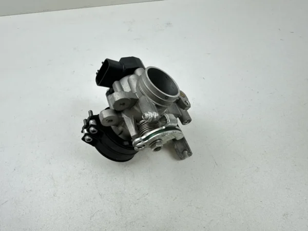 Composant piece moto d'occasion certifié en excellent état - Vendeur professionnel Dratom Parts
