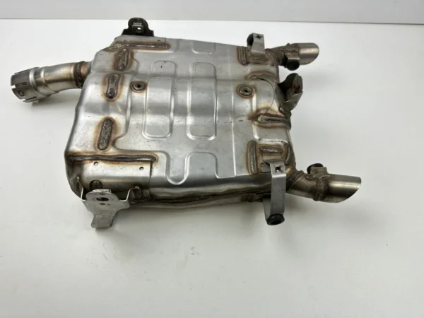 Composant piece moto d'occasion certifié en excellent état - Vendeur professionnel Dratom Parts