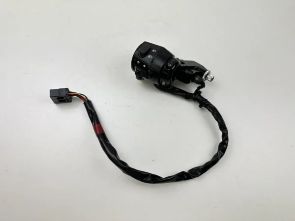Pièce détachée piece moto d'origine contrôlée et testée - En stock chez Dratom Parts
