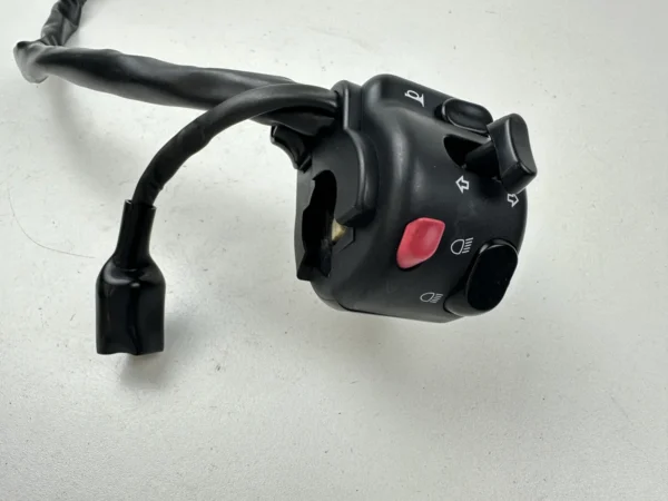 Pièce piece moto d'occasion authentique et vérifiée - Qualité garantie par Dratom Parts
