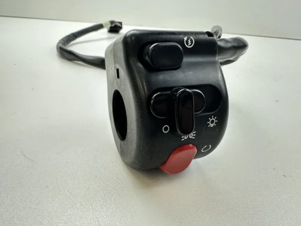 Pièce détachée piece moto d'origine contrôlée et testée - En stock chez Dratom Parts