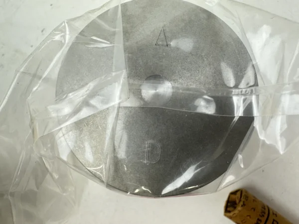 Pièce détachée piece moto d'origine contrôlée et testée - En stock chez Dratom Parts
