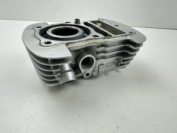 Composant piece moto d'occasion certifié en excellent état - Vendeur professionnel Dratom Parts