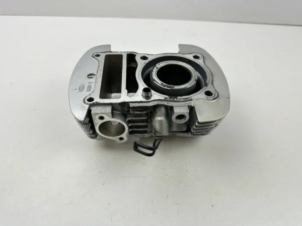 Composant piece moto d'occasion certifié en excellent état - Vendeur professionnel Dratom Parts