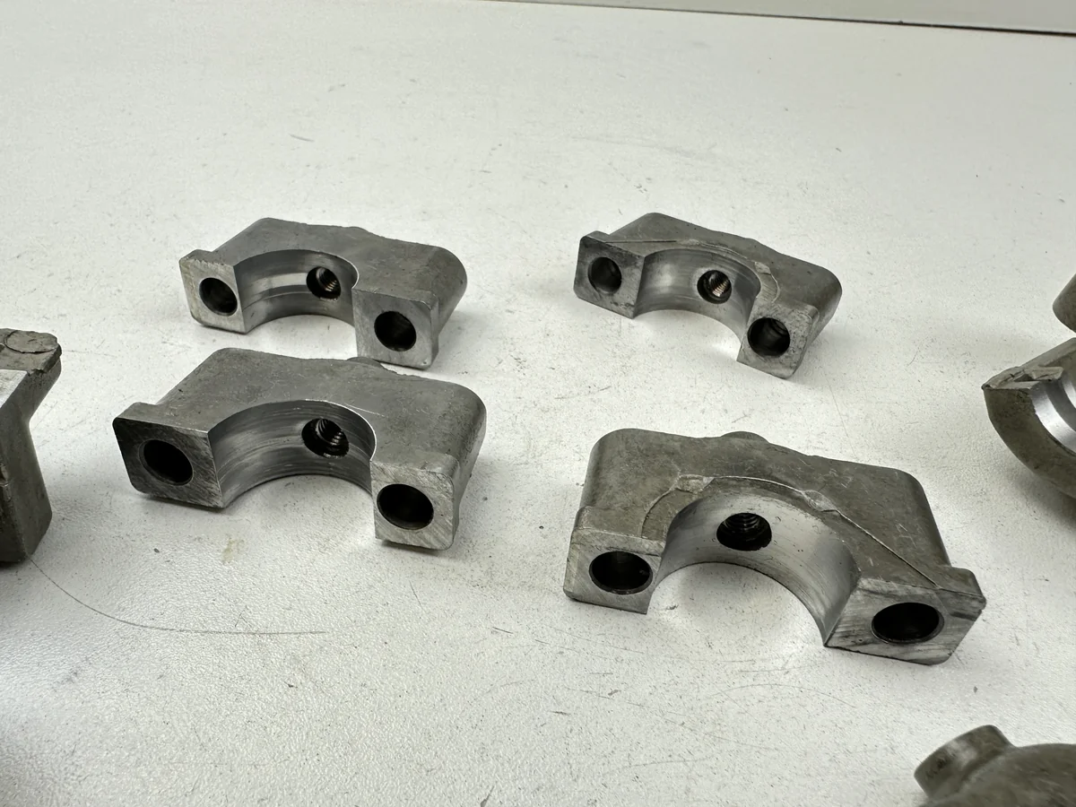 Dratom Parts piece moto 01 40 Pièce moto piece moto occasion premium sélectionnée par expert - Boutique Dratom Parts