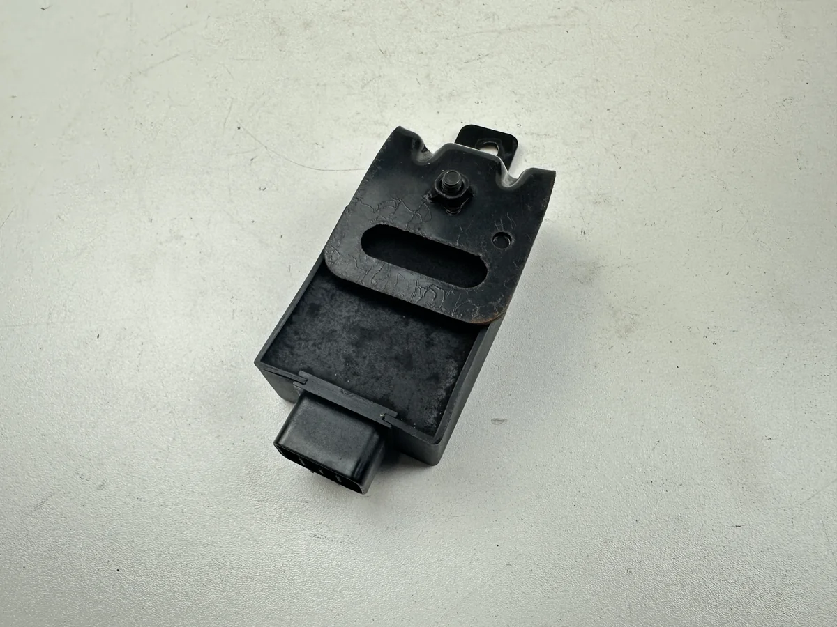 Dratom Parts piece moto 18 24 Pièce détachée piece moto d'origine contrôlée et testée - En stock chez Dratom Parts