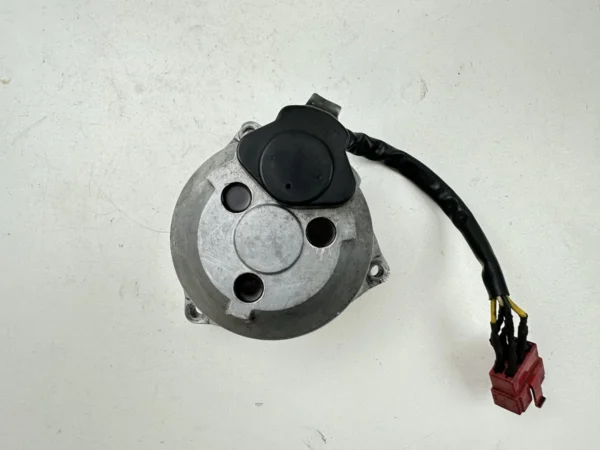 Pièce détachée piece moto d'origine contrôlée et testée - En stock chez Dratom Parts