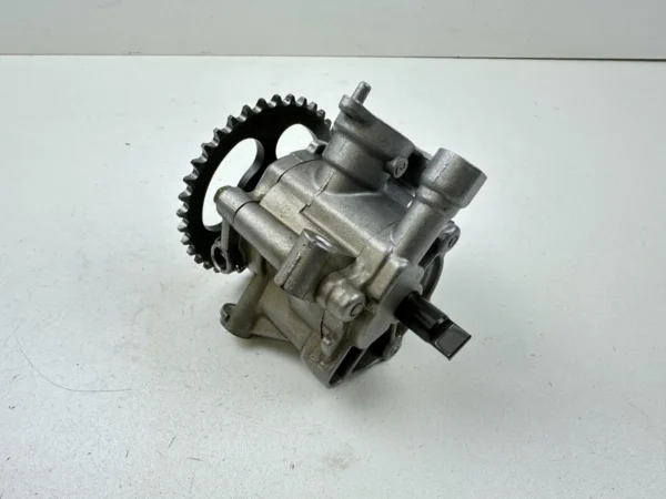 Composant piece moto d'occasion certifié en excellent état - Vendeur professionnel Dratom Parts