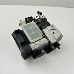 Composant piece moto d'occasion certifié en excellent état - Vendeur professionnel Dratom Parts