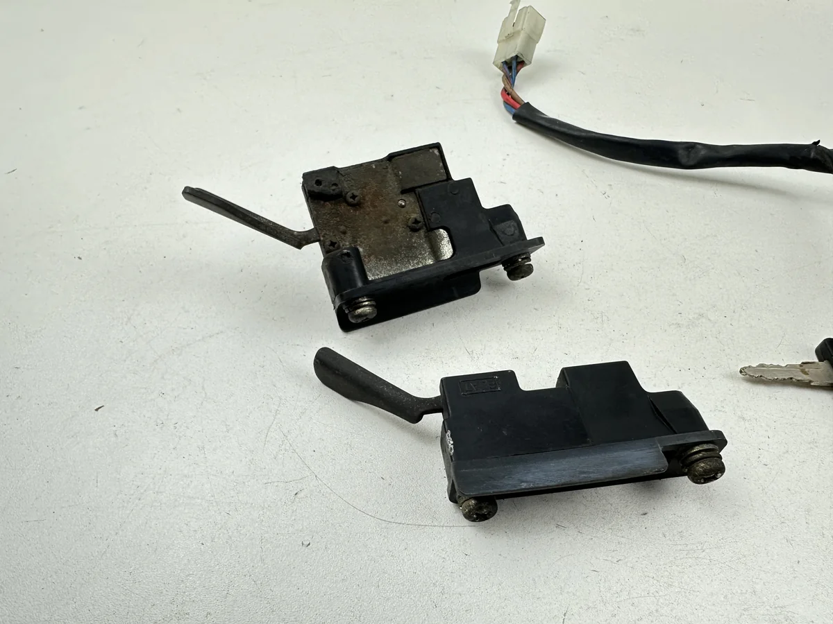 Dratom Parts piece moto 66 13 Pièce piece moto d'occasion authentique et vérifiée - Qualité garantie par Dratom Parts