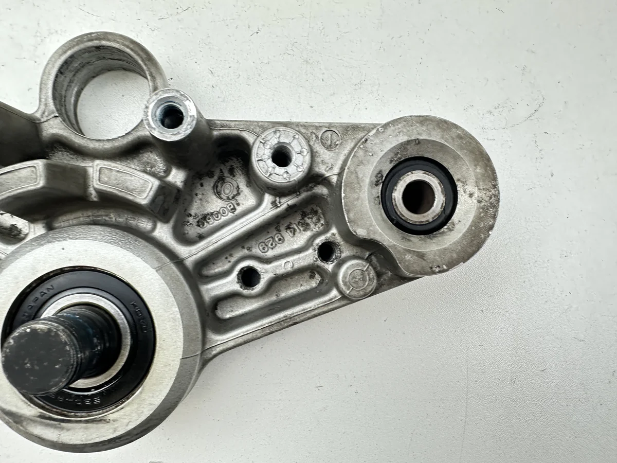 Dratom Parts piece moto 40 6 Pièce détachée piece moto d'origine contrôlée et testée - En stock chez Dratom Parts