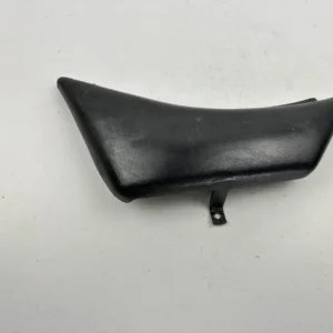 Cache Métallique Sous Selle Gauche Suzuki 750 Intruder 1986-1991 - Pièces Occasions